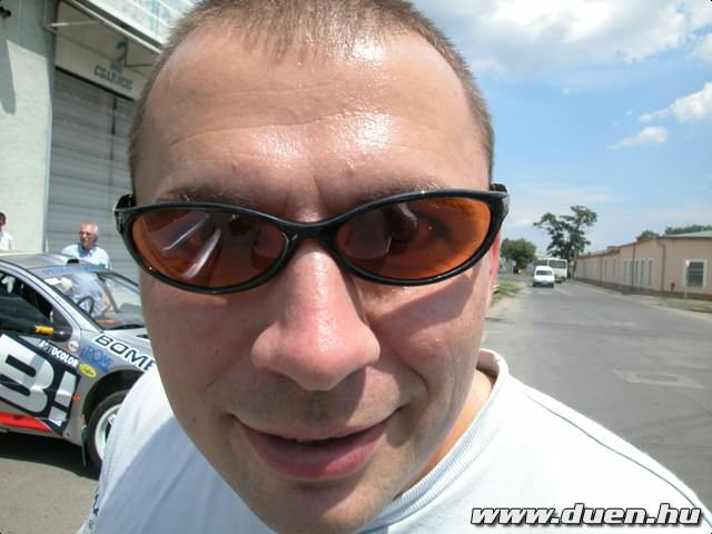 Kaz�r Miki